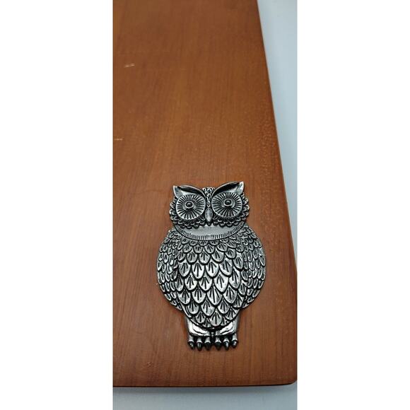 Wooden Owl Cheese Board with Copper-Tone Metal Owl Cheese Spreader – Distressed - Picture 10 of 13